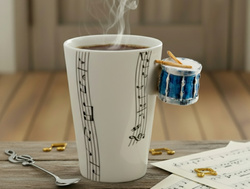 ZESTAW MUZYKA KUBEK PERKUSJA Z ŁYŻECZKĄ KLUCZ WIOLINOWY PREZENT MELOMANA