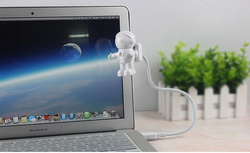 LAMPKA ASTRONAUTA NA USB OŚWIETLENIE LED DUŻA 6x7 DO LAPTOPA KOMPUTERA