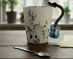 KUBEK GITARA NIEBIESKA Z ŁYŻECZKĄ GITARĄ PREZENT MELOMANA MUZYKA ELEGANCKI